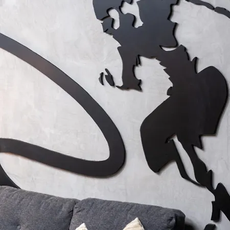 Daire House Of Paralympic Athlete Mike Seitis Rhodes City